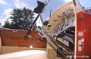DUESENBERG J 1928 - Louis Vuitton Classic 2002 - Page 1.com