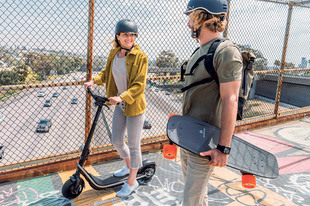 Rouler bien assuré à vélo et en trottinette : on vous dit tout