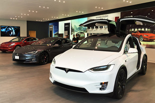 Tesla peut-il rester le roi de la voiture électrique ?
