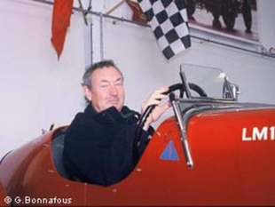 Interview de Nick Mason - La collection Nick Mason, Pink Floyd Interview - Page 1.com