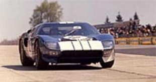 1965 : retour en force - Saga Ford GT40 Reportage - Page 1.com