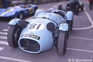 Les HWM Jaguar de S. Curtis et M. Steele