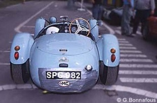 Les HWM Jaguar de S. Curtis et M. Steele