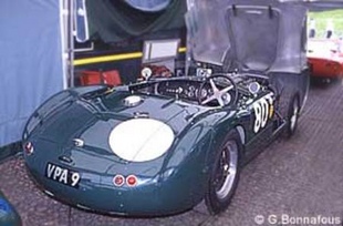 Les HWM Jaguar de S. Curtis et M. Steele