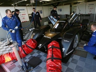 Peugeot 908 : relever le gant du diesel face à Audi - Le Mans : Peugeot à l'assaut d'Audi Reportage - Page 3.com