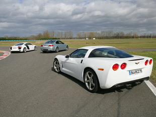 Trois V8 au coude à coude