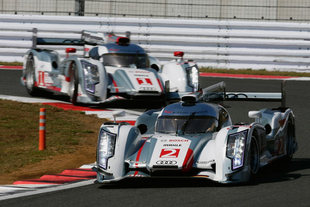 6 Heures de Fuji : Toyota à domicile terrasse Audi