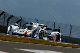 6 Heures de Fuji : Toyota à domicile terrasse Audi