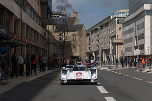 L'Audi R18 e-tron Quattro venue par la route - Reportage.com