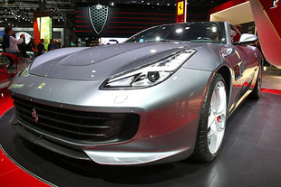 FERRARI GTC4 Lusso T