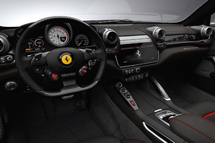 FERRARI GTC4 Lusso T