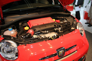 FIAT 500 Abarth 695 Tributo Ferrari