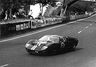 FORD USA GT 40 - Le Mans Classic 2002 - Page 1.com
