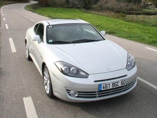 HYUNDAI Coupé