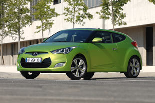 HYUNDAI Veloster