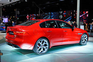 JAGUAR XE