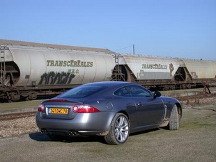 JAGUAR XKR