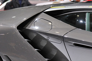 LAMBORGHINI Centenario LP770-4