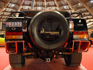 LAMBORGHINI LM 002