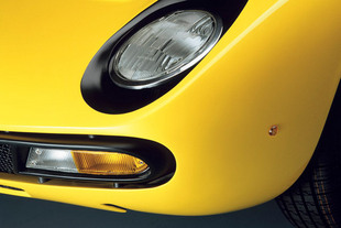 LAMBORGHINI Miura