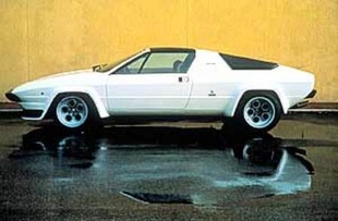 LAMBORGHINI Urraco