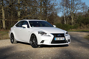 Essai LEXUS IS 300h