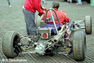 LOTUS 59 - Grand Prix Historique de Pau 2001 - Page 1.com