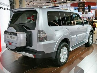 MITSUBISHI Pajero