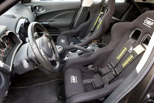 NISSAN Juke R