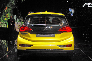 OPEL Ampera-e