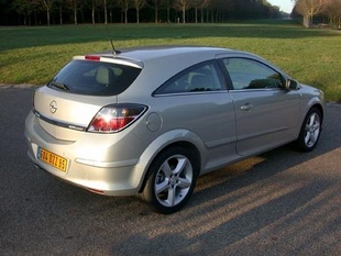 OPEL Astra GTC