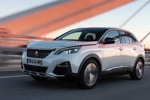 PEUGEOT 3008 Hybrid4 300 e-EAT8 GT