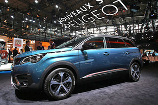 PEUGEOT 5008