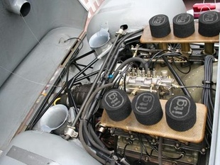 PORSCHE 910