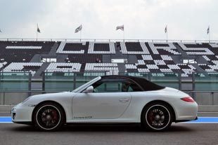 PORSCHE 911 Carrera GTS cabriolet