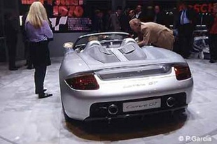 PORSCHE Carrera GT