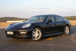 PORSCHE Panamera S