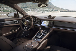 PORSCHE Panamera Sport Turismo