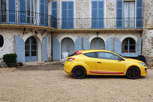 RENAULT Megane III RS 265 ch