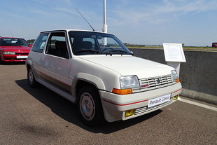 RENAULT Super 5 GT TURBO