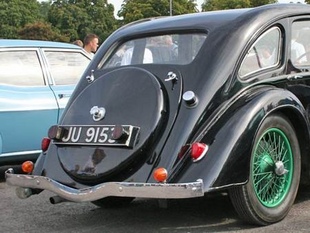 RILEY 12/4 Kestrel - Autojumble de Beaulieu 2006 - Page 4.com