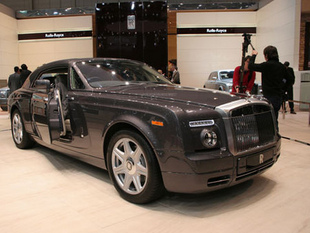 ROLLS-ROYCE Phantom Coupé