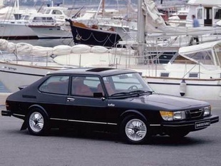 SAAB 900