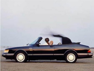 SAAB 900