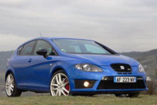 Essai Seat T Leon Cupra R 2010 : le petit monde des Super-GTi est en effervescence