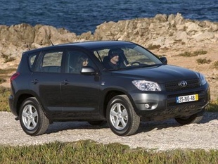 TOYOTA RAV4 D-4D