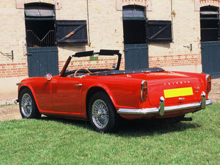 TRIUMPH TR4