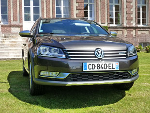 VOLKSWAGEN Passat Alltrack