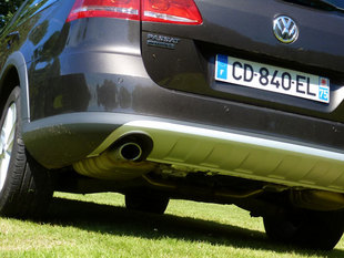 VOLKSWAGEN Passat Alltrack