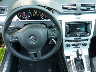 VOLKSWAGEN Passat Alltrack